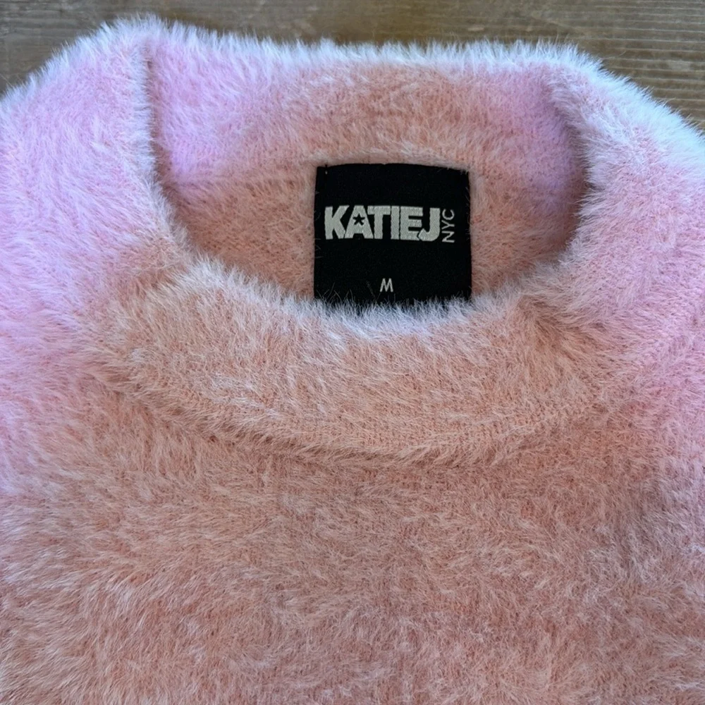 TWEEN MARA SWEATER Size M (8-10) cropped depending on size.